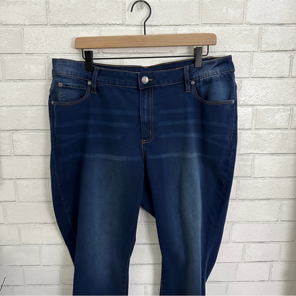 Tahari Dark Wash Stretch Ankle Jeans - Picture 2 of 10